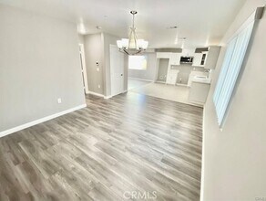 10617 S Broadway in Los Angeles, CA - Building Photo - Building Photo