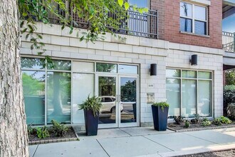 1155 W Roosevelt Rd in Chicago, IL - Building Photo - Building Photo