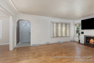 2945 Roosevelt Rd in Muskegon, MI - Building Photo - Building Photo