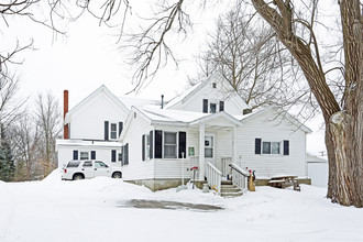 East Hill Apartments in Lapeer, MI - Building Photo - Building Photo