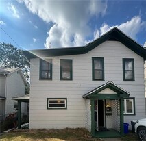 1046 W 1st St, Unit Floor 1 in Oil City, PA - Building Photo