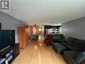 832 Wilmont Pl in Sarnia, ON - Building Photo - Building Photo