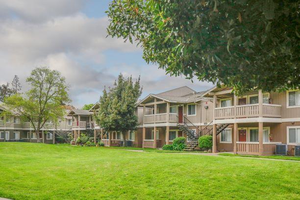 Aspen Park Apartments in Sacramento, CA - Foto de edificio