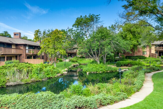 Villa Medici Apartments in Overland Park, KS - Building Photo - Building Photo