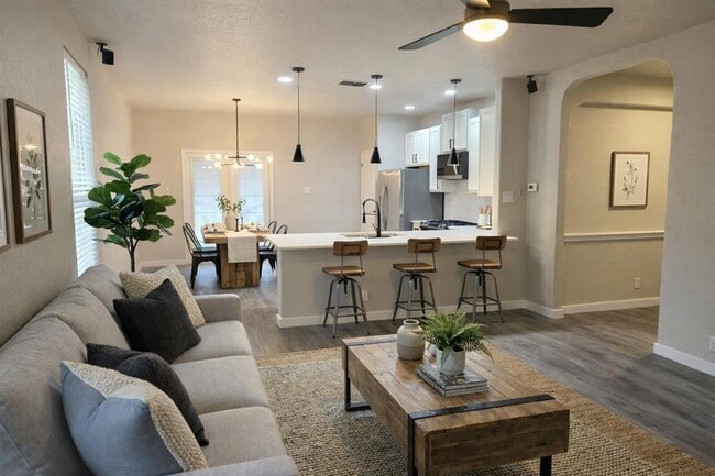 12127 Medina Ml in San Antonio, TX - Building Photo - Building Photo