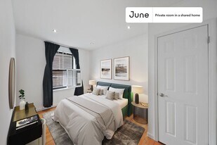 Room in Shared 3 bed/1 bath home in New York, NY - Building Photo