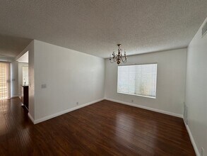 137 Sandpoint Ln in Riverside, CA - Building Photo - Building Photo
