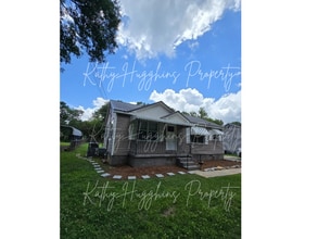 613 Hill St in Weaver, AL - Building Photo - Building Photo