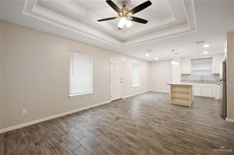 8 Stardust Ln in Edinburg, TX - Building Photo - Building Photo