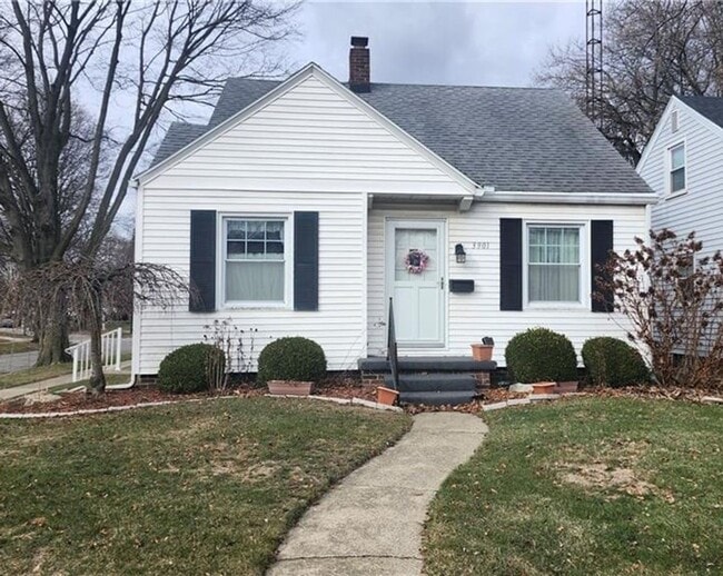 property at 3901 Bellevue Rd