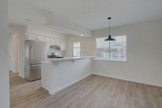 304 John N Garner Cir in Austin, TX - Building Photo - Building Photo