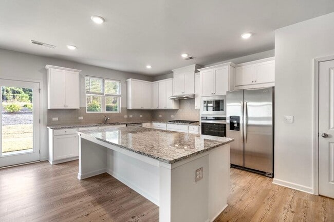 420 Pt Pl Dr in Loganville, GA - Building Photo - Building Photo