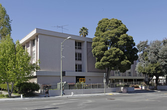 Lake Merritt Apartments in Oakland, CA - Building Photo - Building Photo