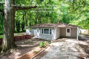 6709 Baker Dr in Lithia Springs, GA - Building Photo