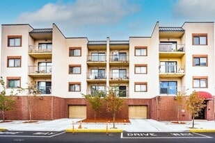 318 38th St, Unit 405 in Union City, NJ - Building Photo