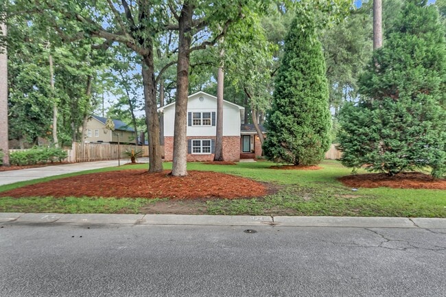 property at 404 Stratford Dr