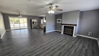 68520 Hermosillo Rd in Cathedral City, CA - Building Photo