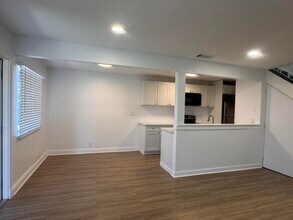 805 Tiffany Dr W in West Palm Beach, FL - Building Photo - Building Photo