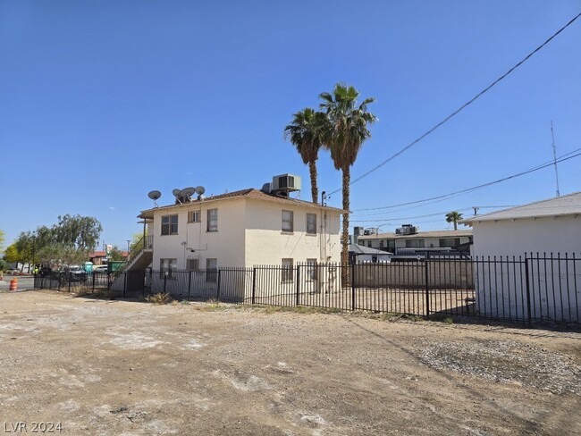 412 Maryland Pkwy in Las Vegas, NV - Building Photo - Building Photo