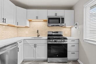 945 Ohlman Ave in Kirkwood, MO - Building Photo - Building Photo