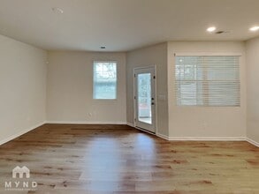 13049 Cottage Crst Ln in Charlotte, NC - Building Photo - Building Photo