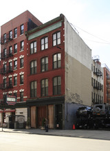 389 Broome St in New York, NY - Building Photo - Building Photo