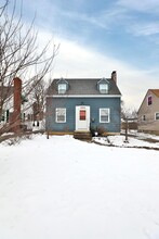 1900 Merryhill Dr in Columbus, OH - Building Photo - Building Photo