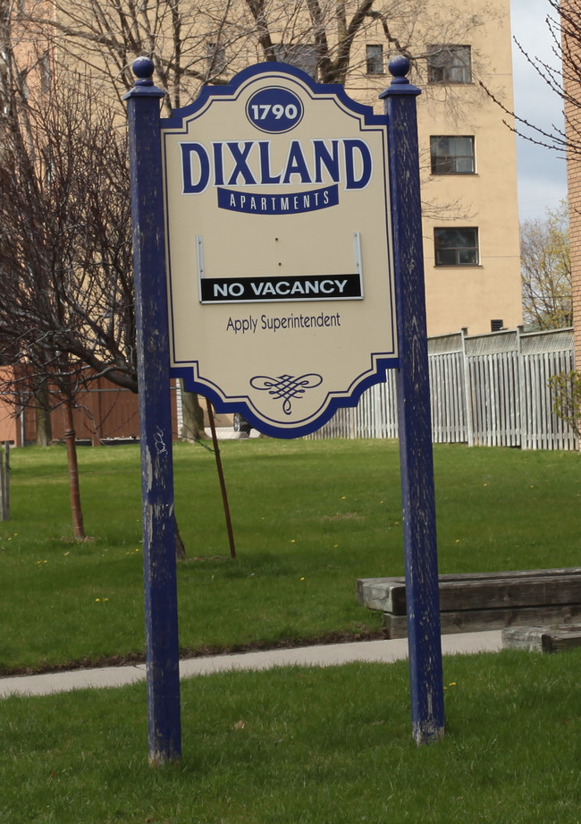 Dixland apartments