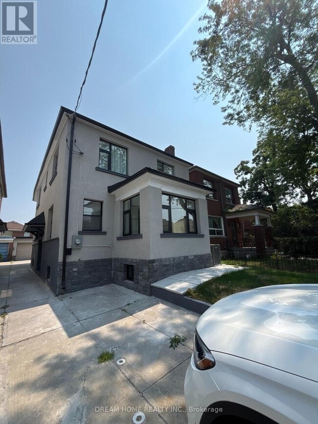 property at 9 Rusholme Dr
