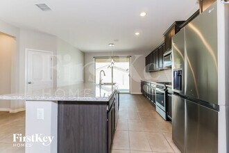 4010 W Coneflower Ln in San Tan Valley, AZ - Foto de edificio - Building Photo