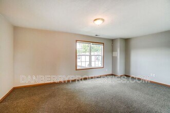 1107 N Byrne Rd in Toledo, OH - Building Photo - Building Photo