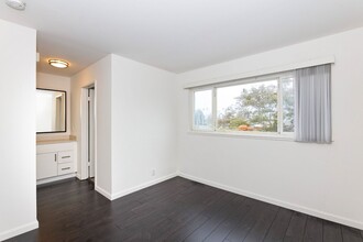 2828 College Ave in Berkeley, CA - Building Photo - Interior Photo