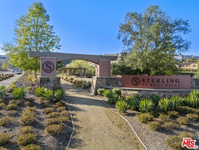 24220 Sterling Ranch Rd in Los Angeles, CA - Building Photo - Building Photo