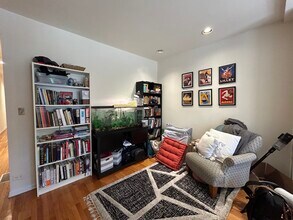 2552 W Eastwood Ave in Chicago, IL - Building Photo - Building Photo