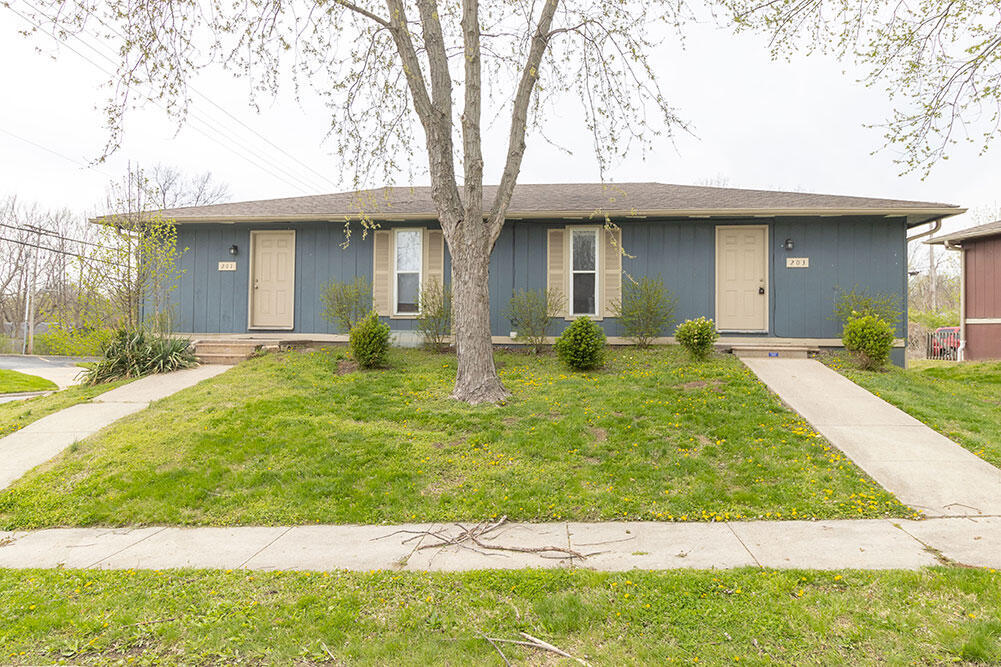 203 Wheaton Ct in Columbia, MO - Building Photo