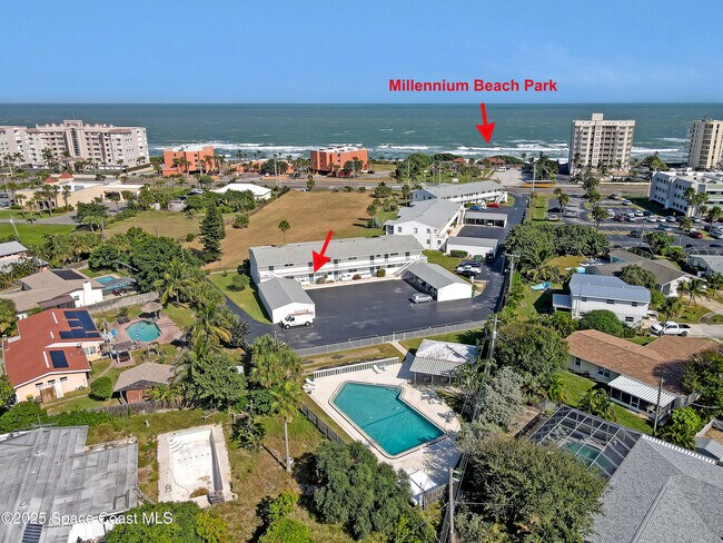 2186 Jimmy Buffett Mem Hwy in Indian Harbour Beach, FL - Building Photo - Building Photo