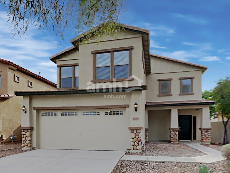 13755 W Mauna Loa Ln in Surprise, AZ - Building Photo