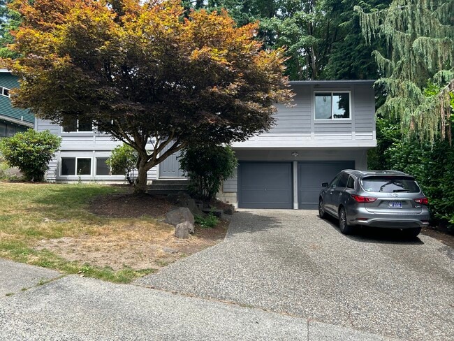 property at 9426 NE 140th St