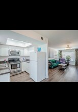 17241 N 16th Dr, Unit 1 in Phoenix, AZ - Building Photo - Building Photo