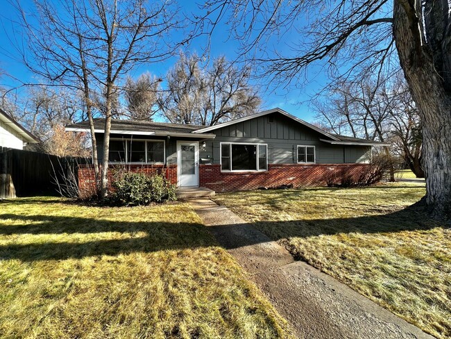property at 1044 Meadowbrook Dr