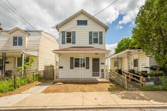 740 Frederick St in Mckees Rocks, PA - Building Photo - Building Photo