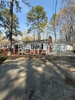688 Sutton Bridge Rd in Rainbow City, AL - Building Photo