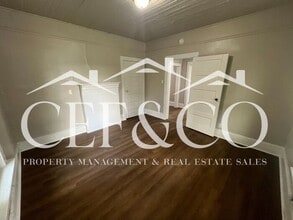 1070 Howard St in Spartanburg, SC - Building Photo - Building Photo