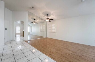5209 Velazco Ln in Las Vegas, NV - Building Photo - Building Photo