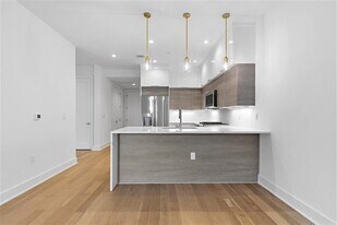 6025 JFK Blvd E in West New York, NJ - Building Photo