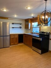 7 Cordage St, Unit 7CordageStApt-1 in Plymouth, MA - Building Photo - Building Photo