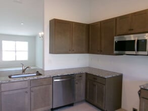 18 Whetstone Ln in Palm Coast, FL - Foto de edificio - Building Photo