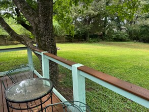1171 Buckeye Rd in Cordova, TN - Foto de edificio - Building Photo