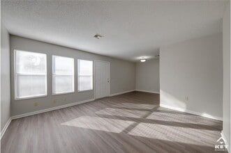 1324 N Minneapolis St in Wichita, KS - Building Photo - Building Photo