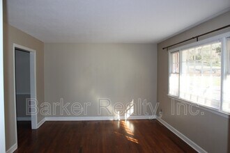 4805 Oak Park Rd in Raleigh, NC - Building Photo - Building Photo